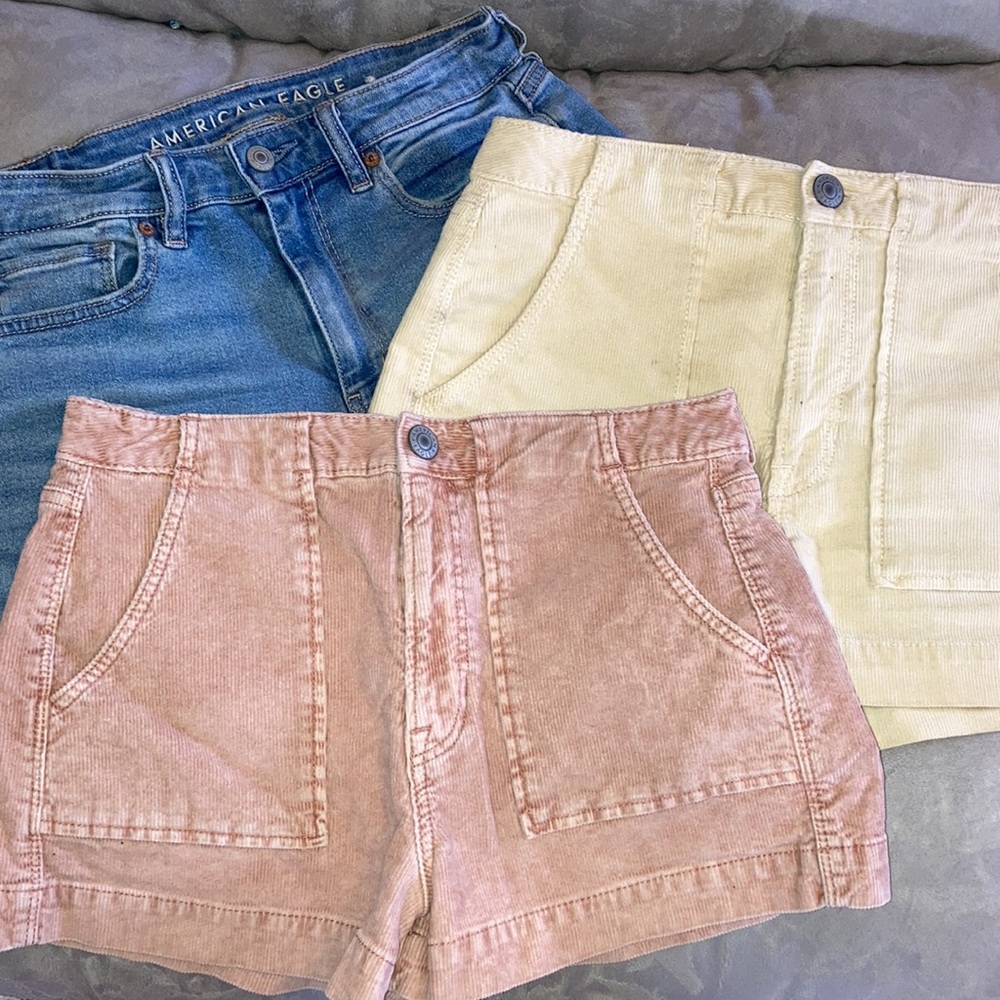 American Eagle Shorts Sz. 4 stretch/super stretch - 3 pairs